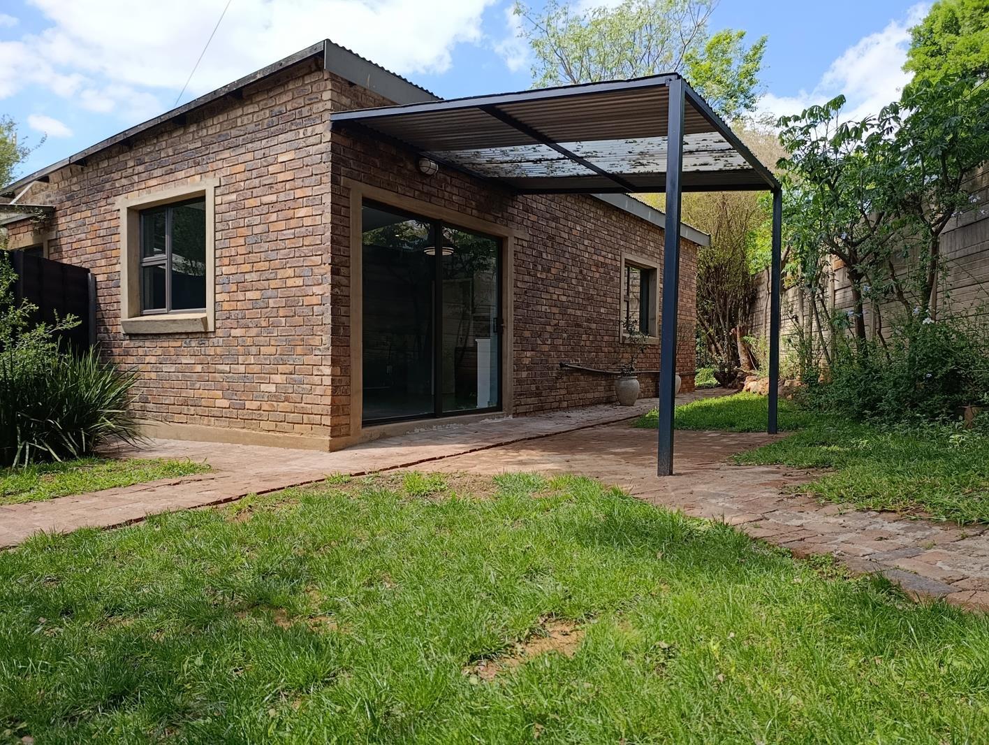 1 Bedroom Garden Cottage in Lyttelton Manor
