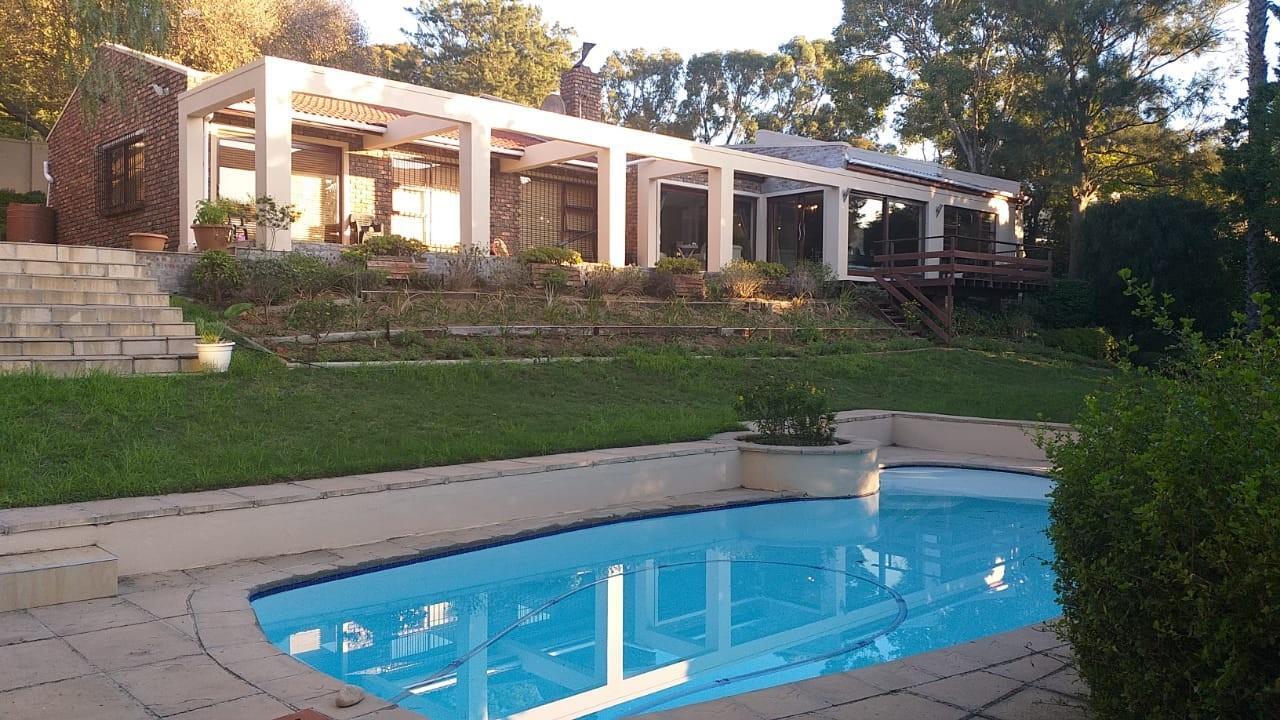 4 Bedroom House in Hout Bay and surrounds