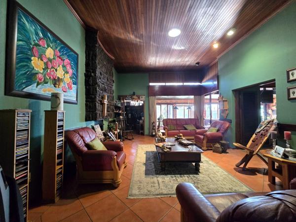4 Bedroom House in Parkhill Gardens