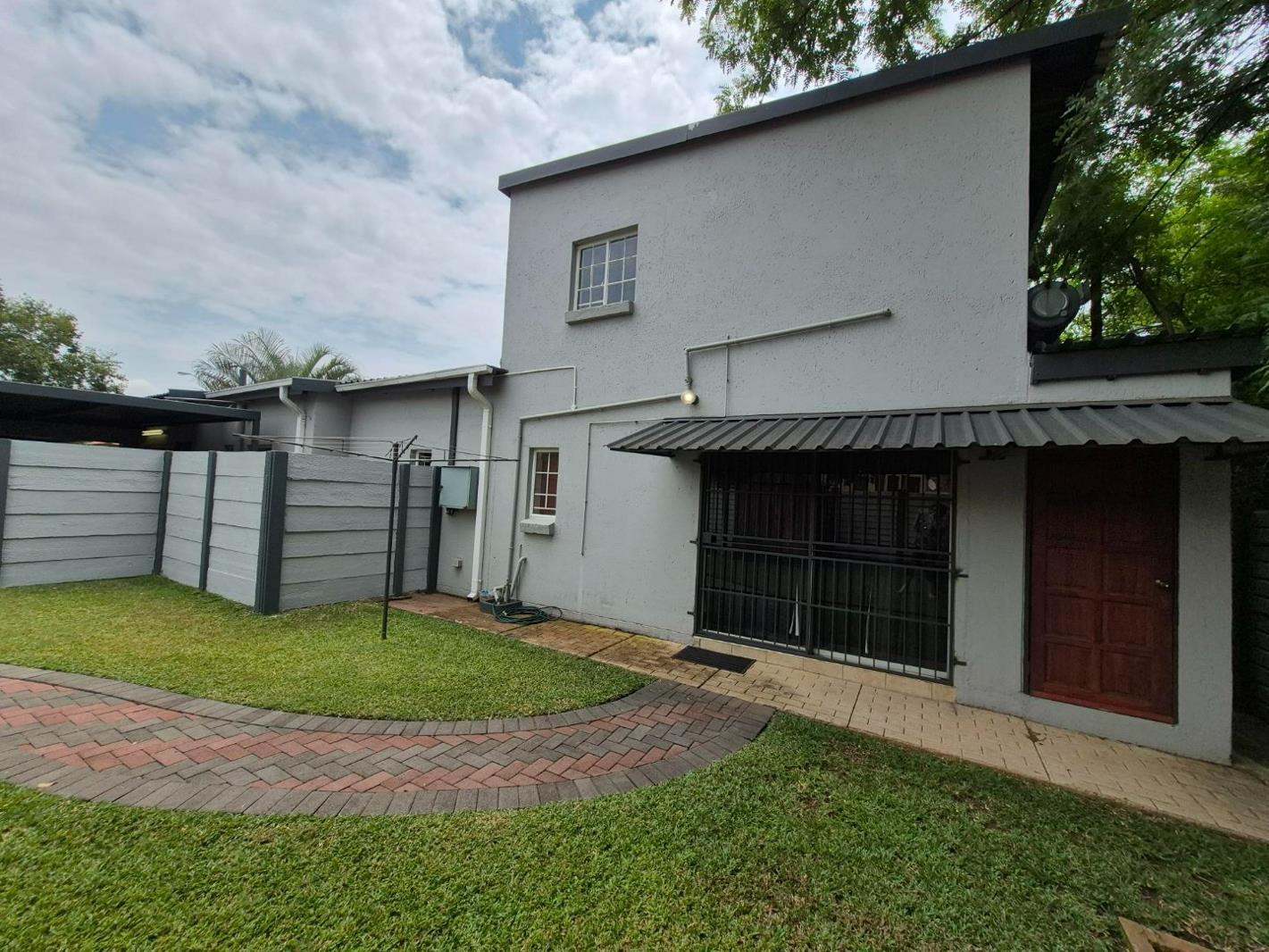 2 Bedroom House in Montana Tuine