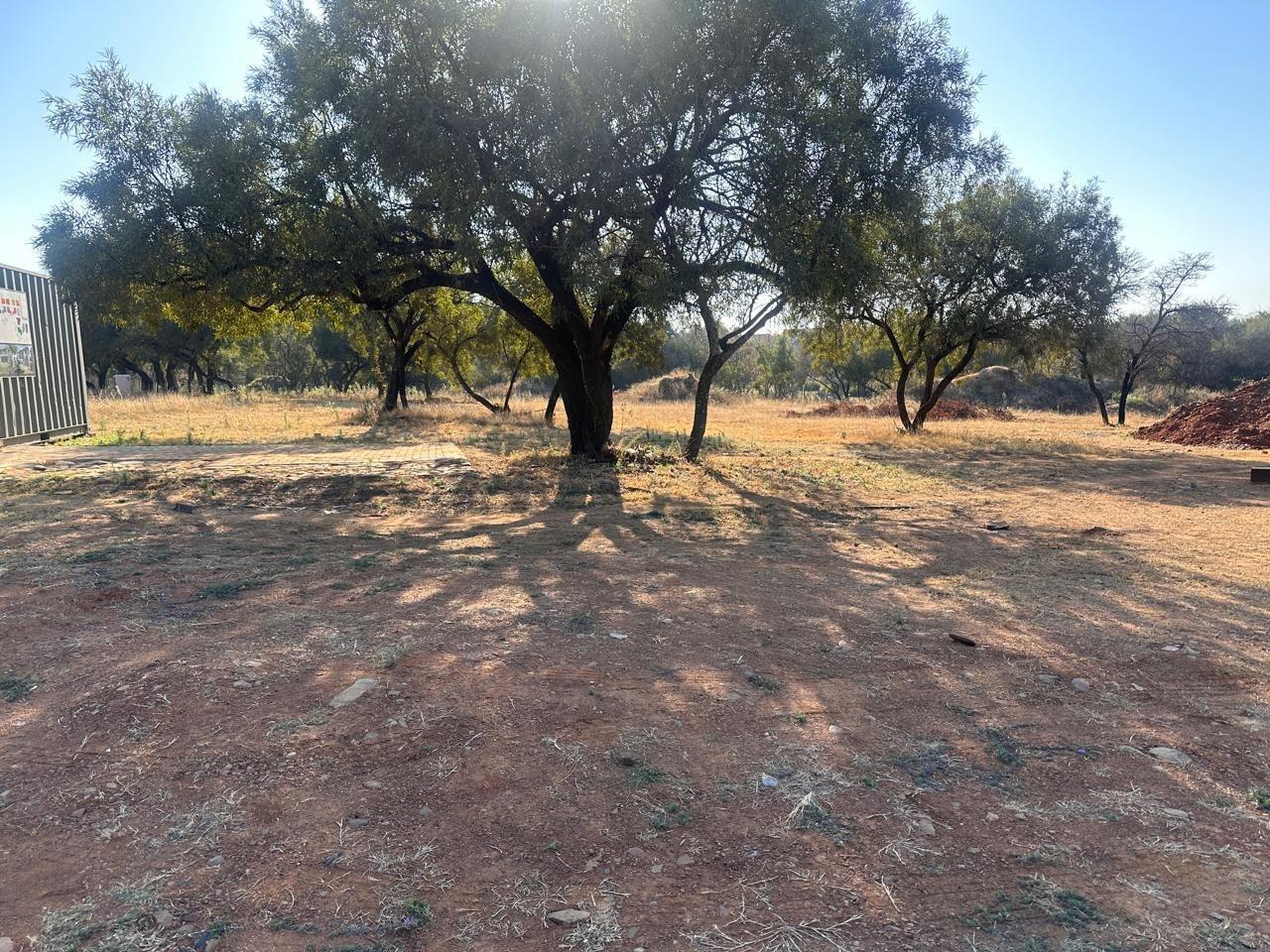 351 m² Land available in Melodie