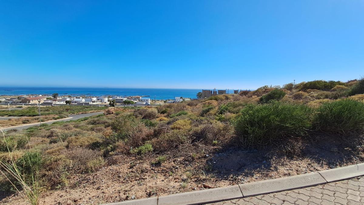 338 m² Land available in St Helena Views