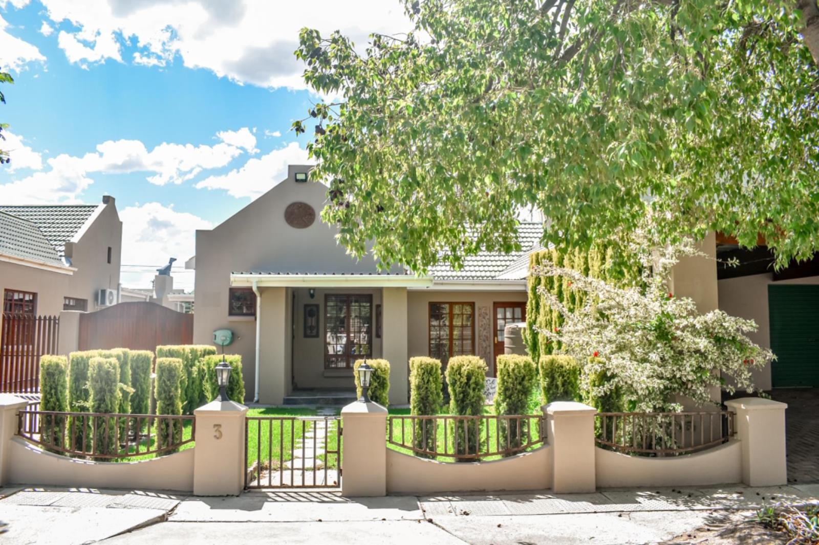 3 Bedroom House in Hospital Hill