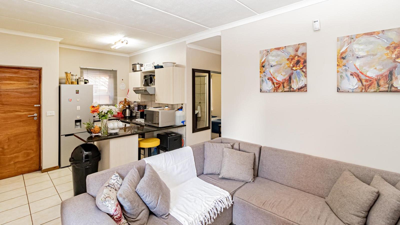 2 Bedroom Apartment in Esther Park