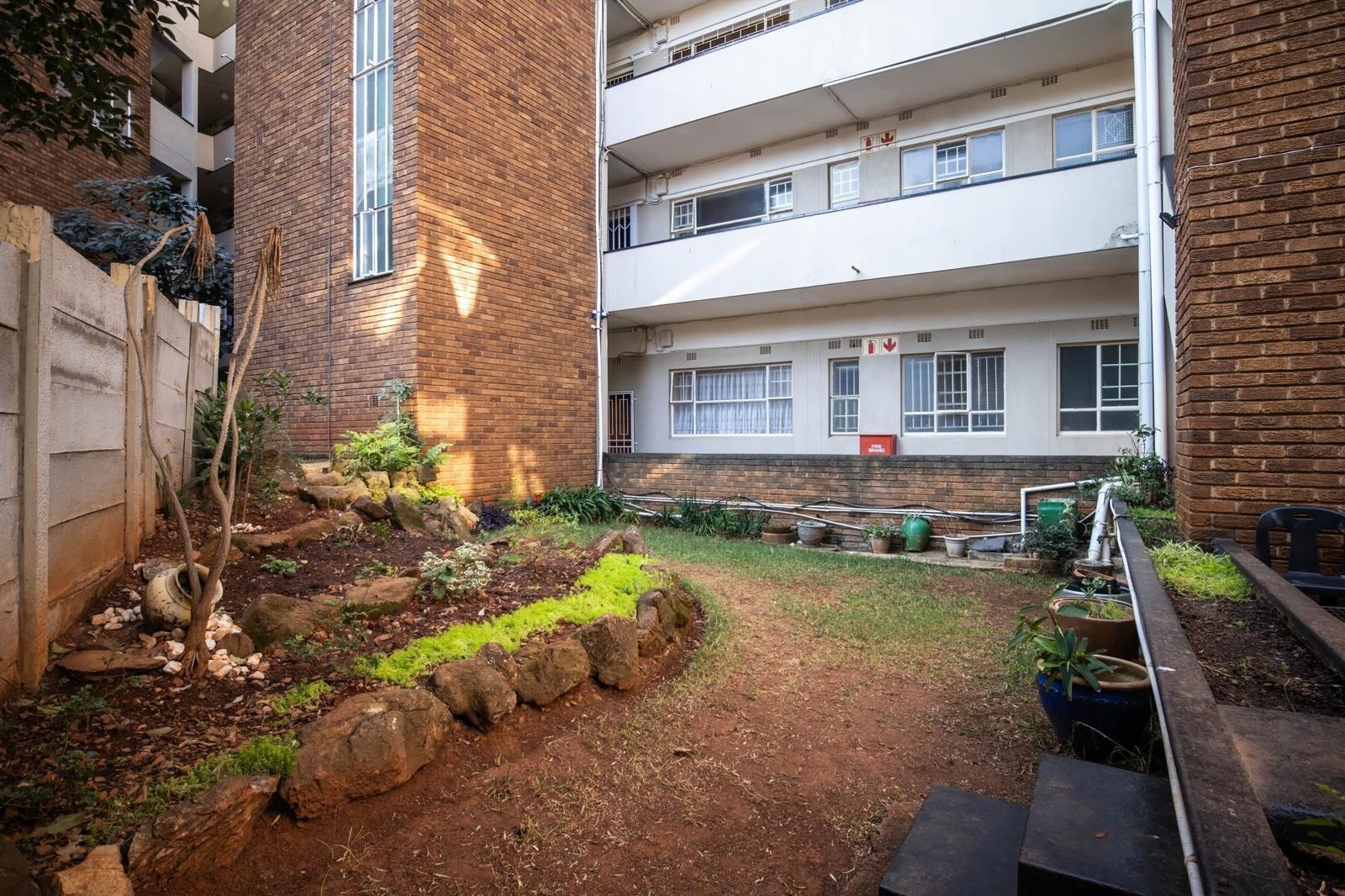 2 Bedroom Apartment in Cyrildene