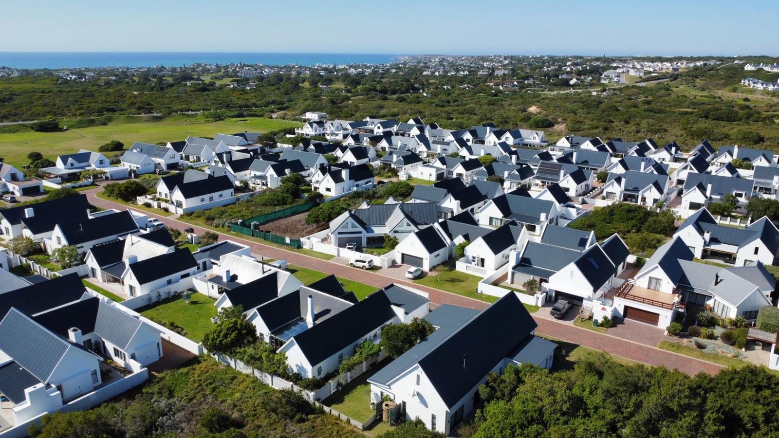 584 m² Land available in St Francis Links