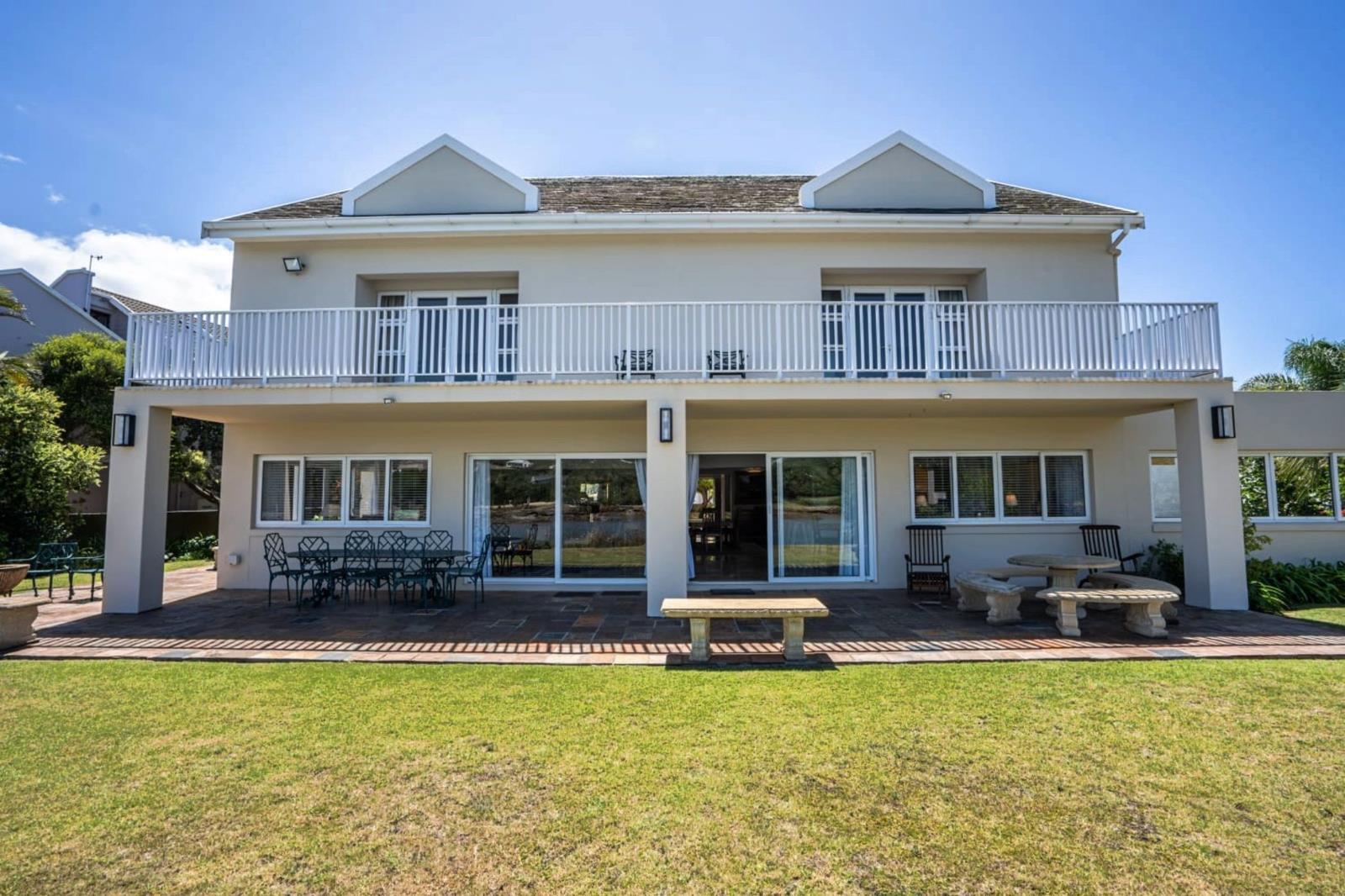 4 Bedroom House in Royal Alfred Marina