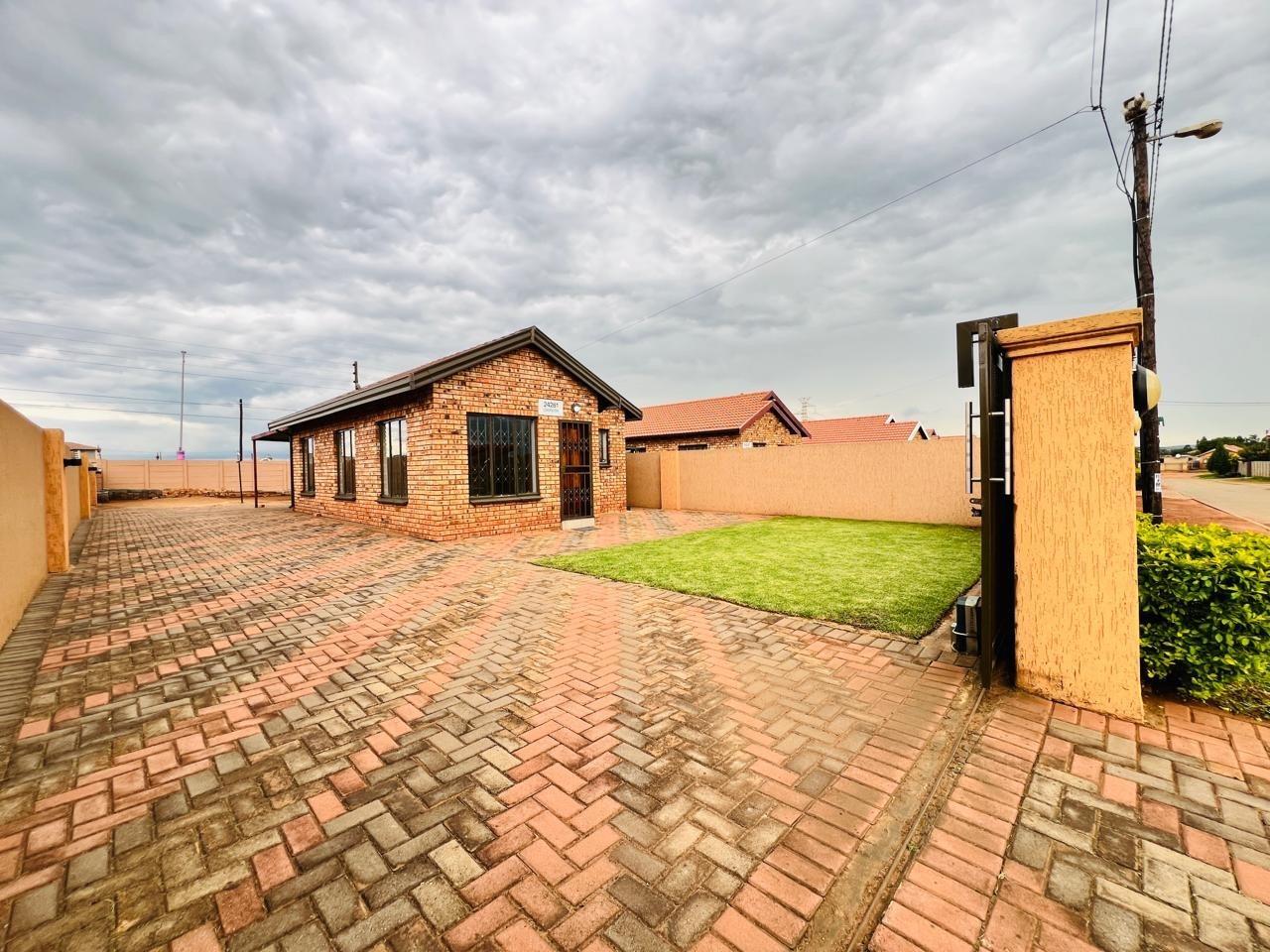 3 Bedroom House in Protea Glen