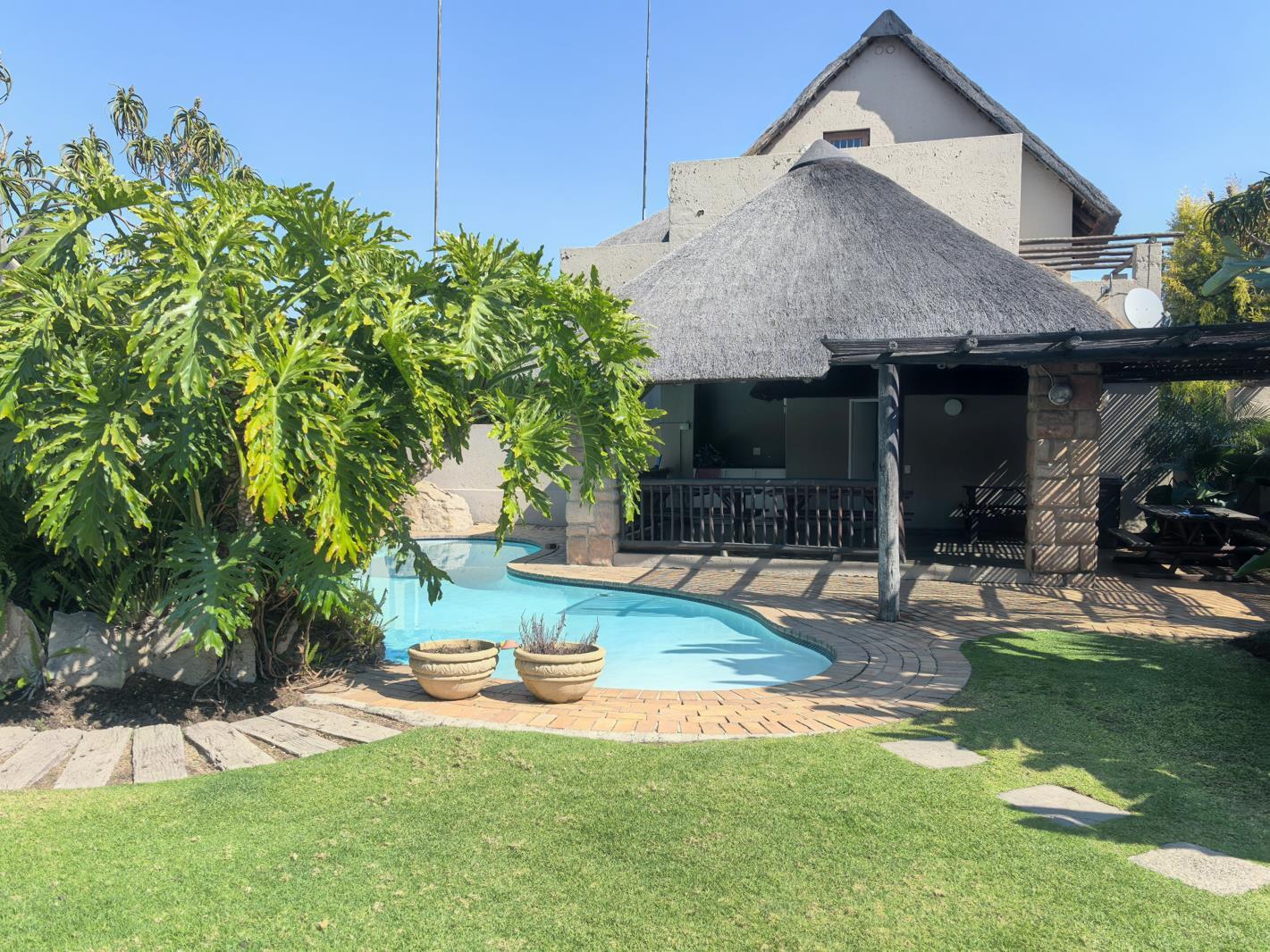 1 Bedroom Apartment in Sunninghill