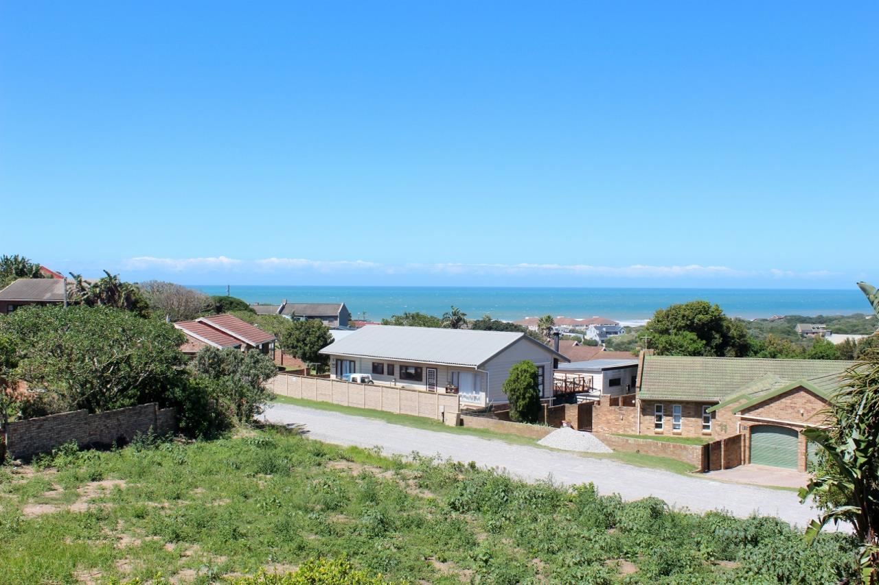 945 m² Land available in Forest Downs