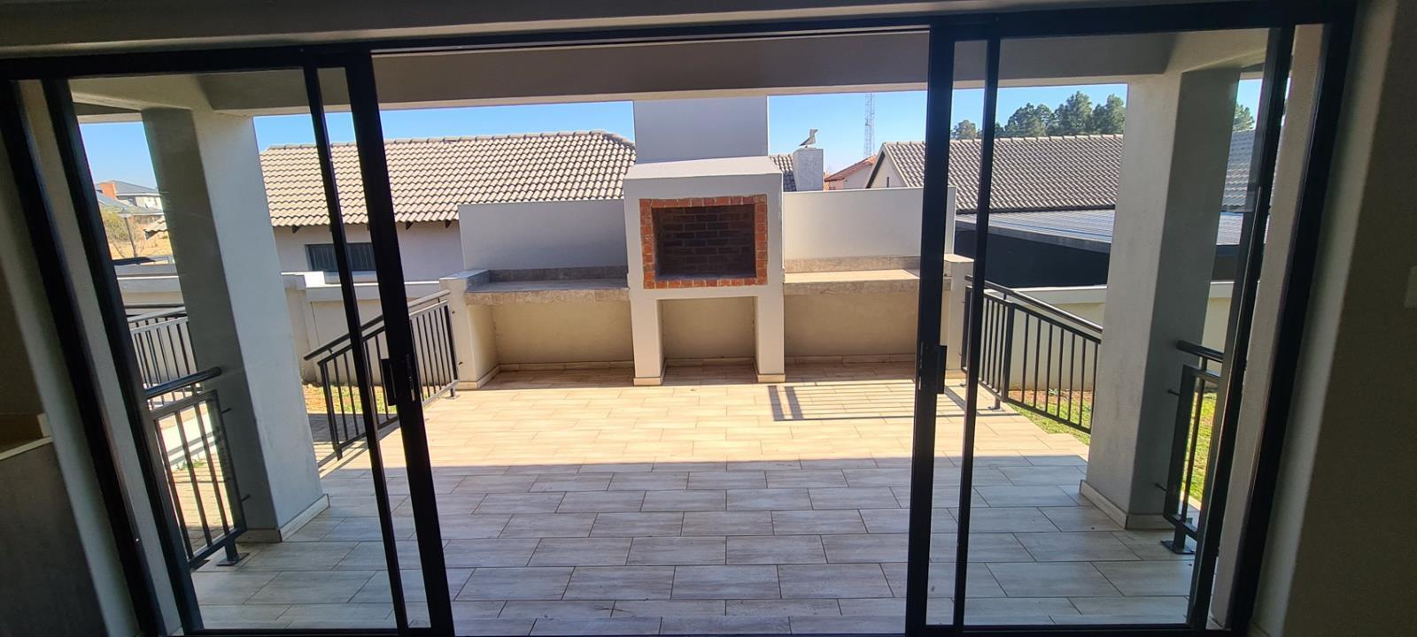 3 Bedroom House in Kameeldrift East