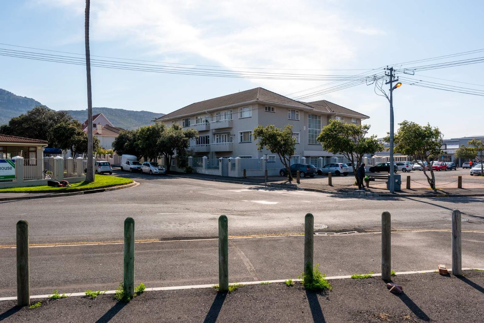 2 Bedroom Apartment in Fish Hoek