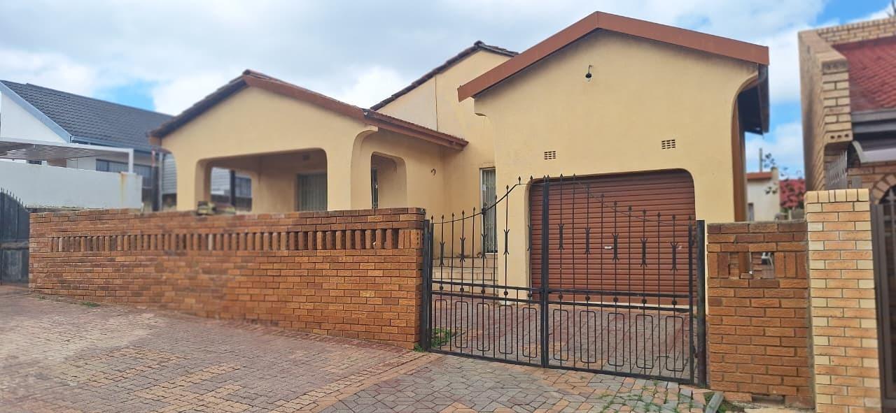 3 Bedroom House in Diepkloof