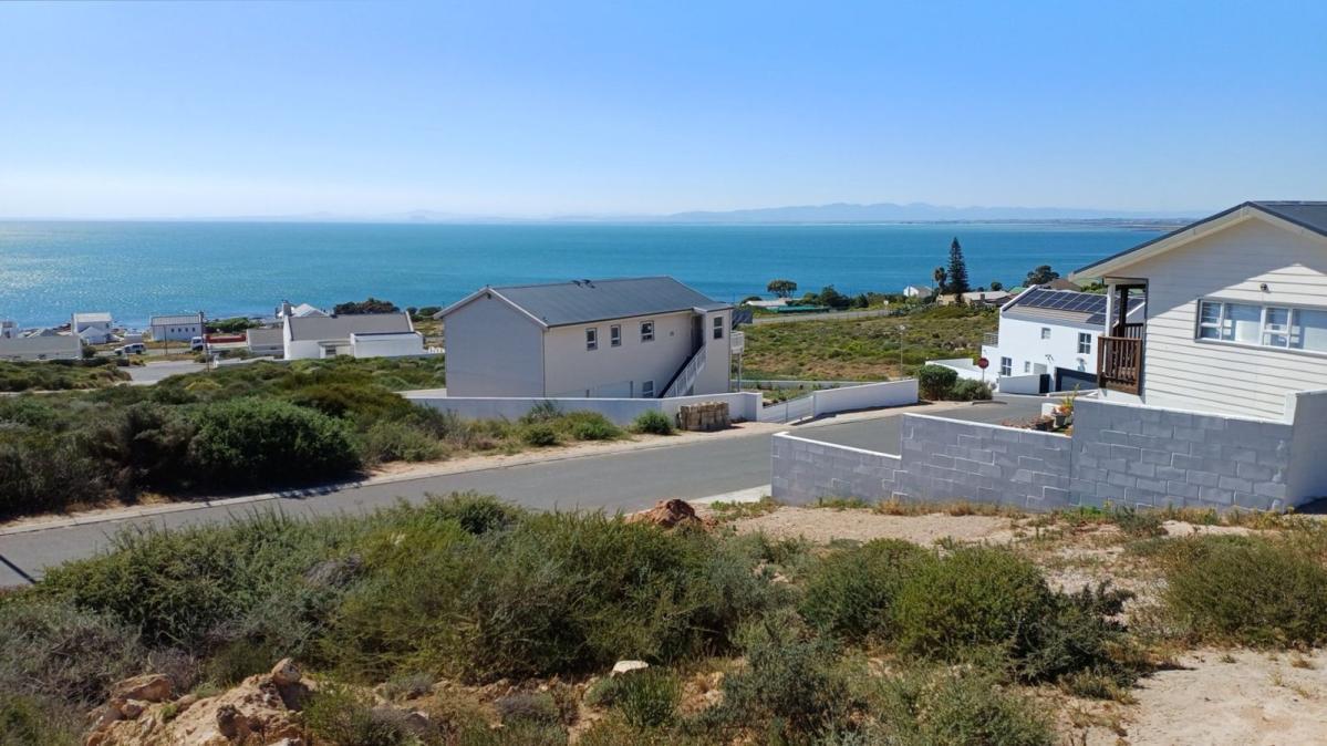3 Bedroom House in St Helena Views