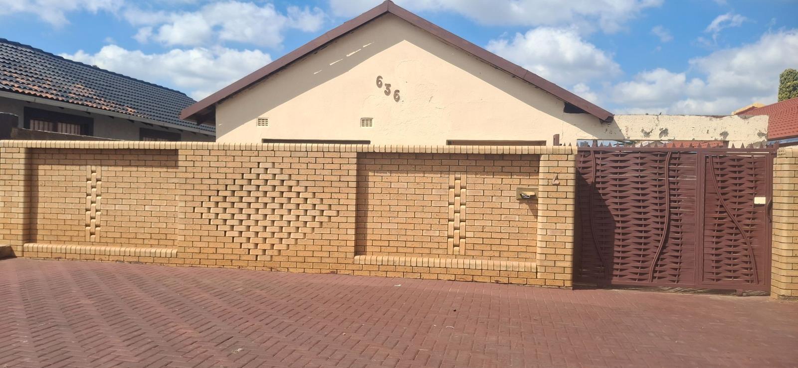 3 Bedroom House in Protea North