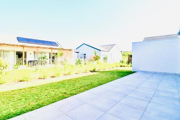 3 Bedroom House in Sheffield Beach