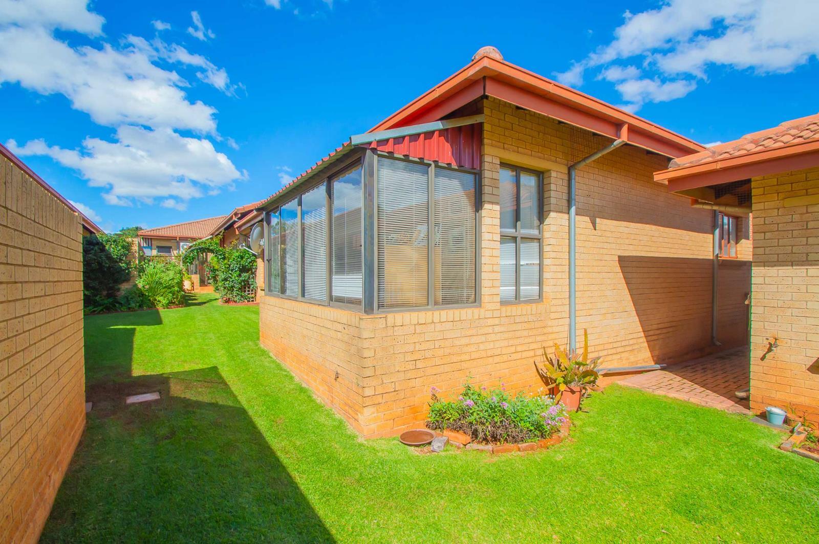 1 Bedroom Townhouse in Wilro Park