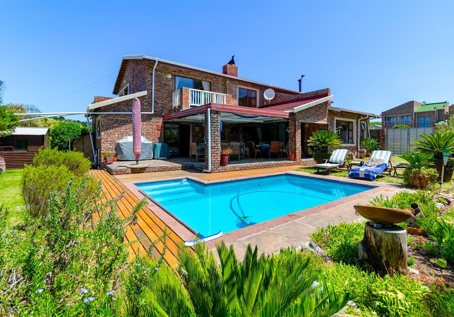 4 Bedroom House in Groenvallei
