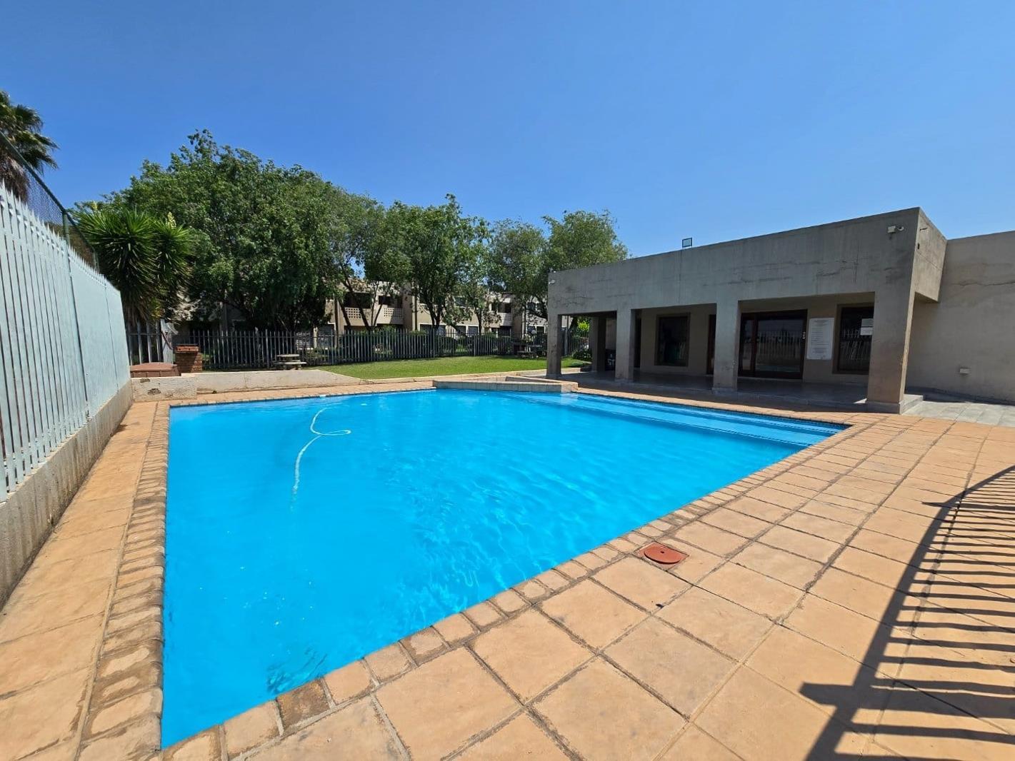 2 Bedroom Apartment in Newmarket Park