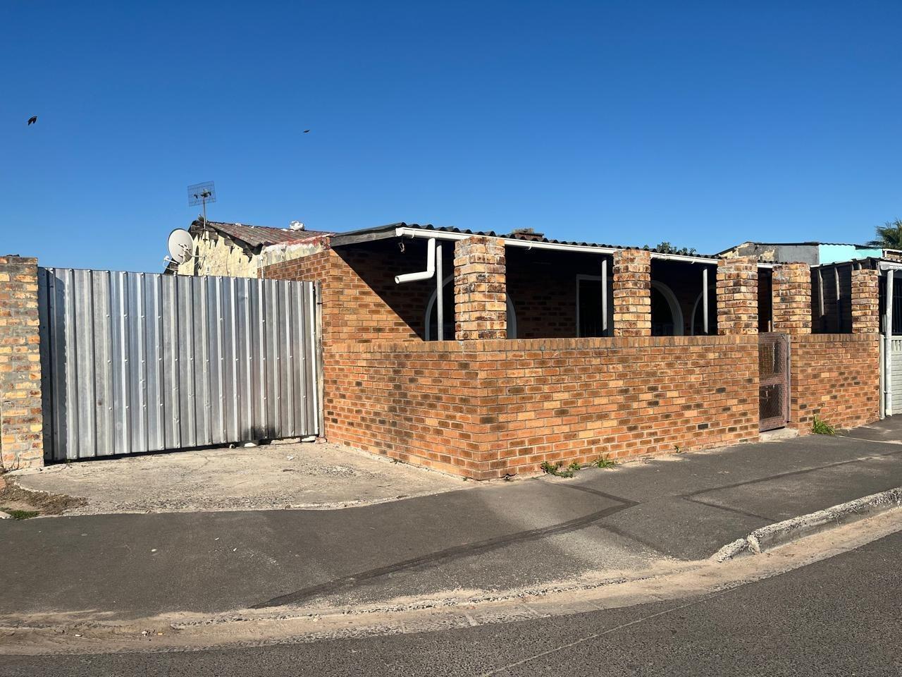 3 Bedroom House in Bonteheuwel