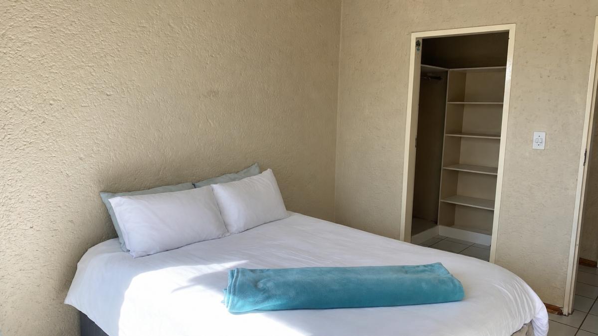 1 Bedroom Apartment in Westdene
