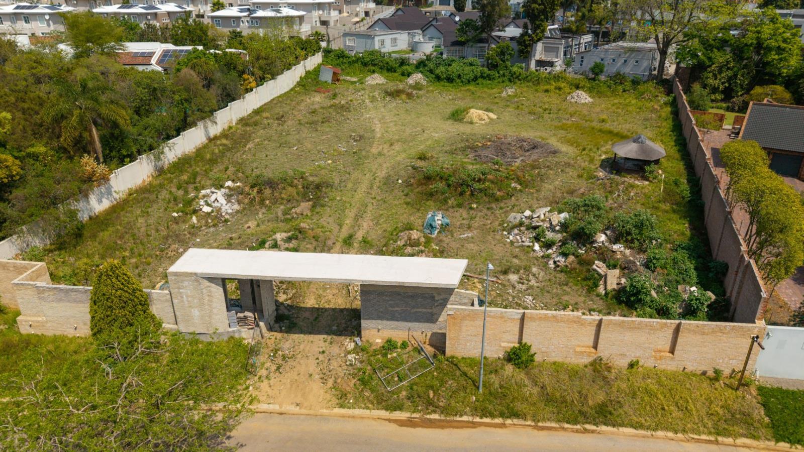 3 965 m² Land available in Morningside Manor