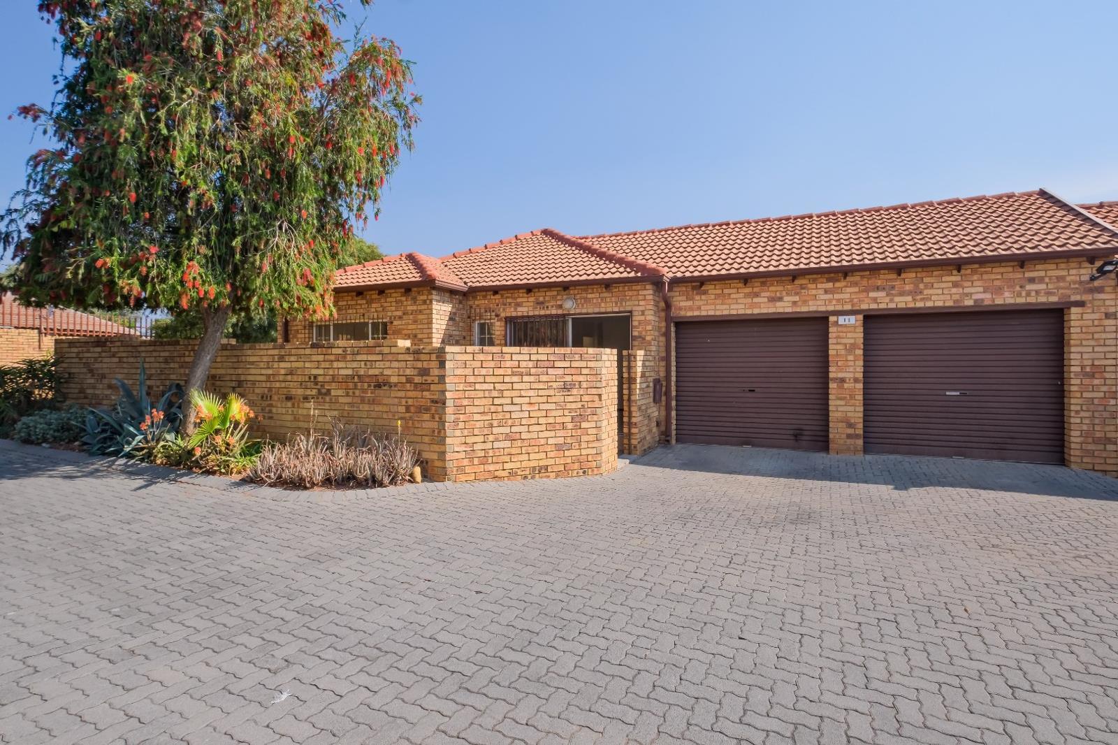 2 Bedroom Townhouse in Honeydew Ridge