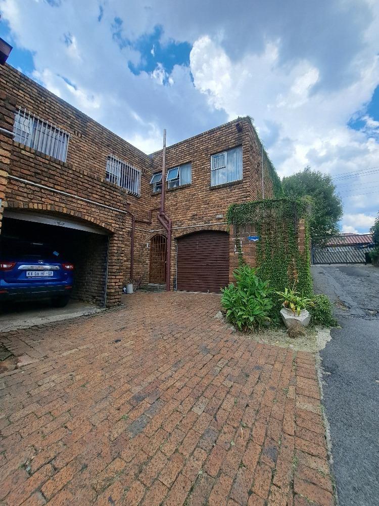 3 Bedroom Townhouse in Townsview