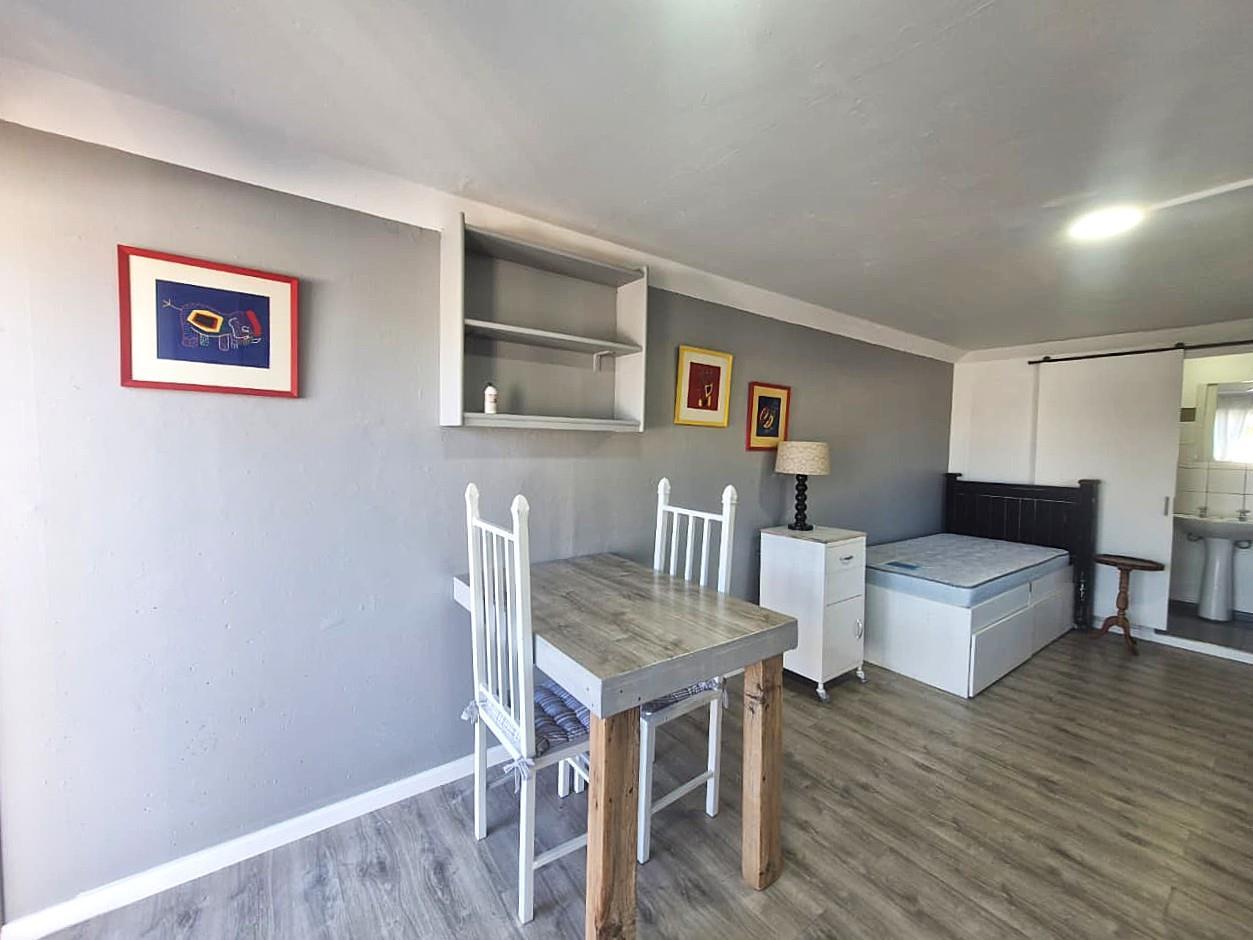 1 Bedroom Garden Cottage in Joubert Park