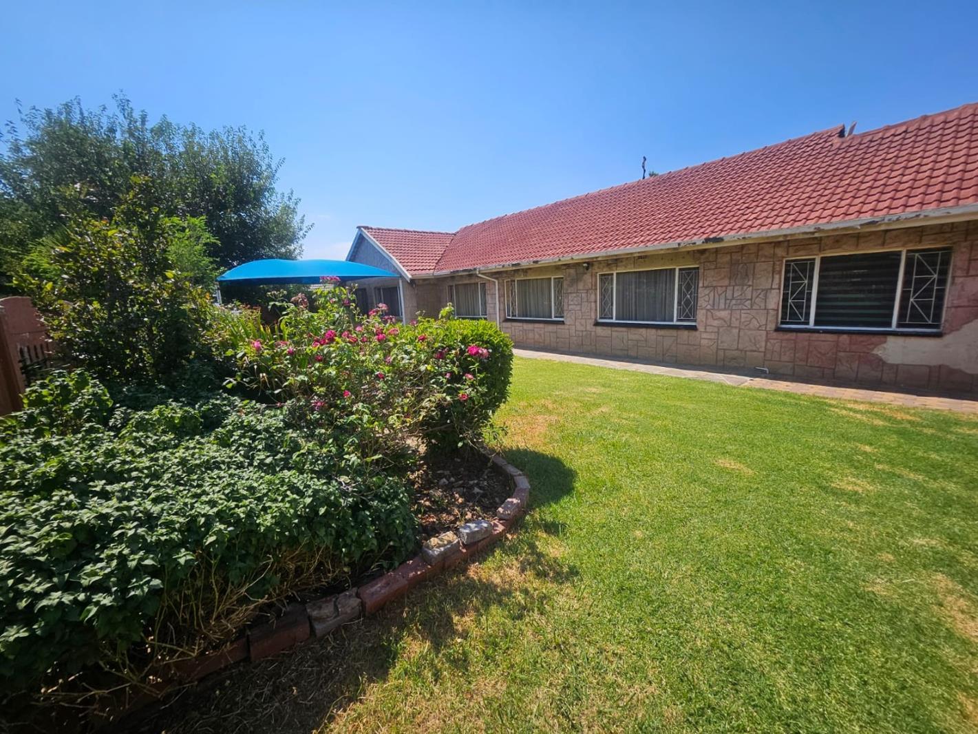 4 Bedroom House in General Alberts Park