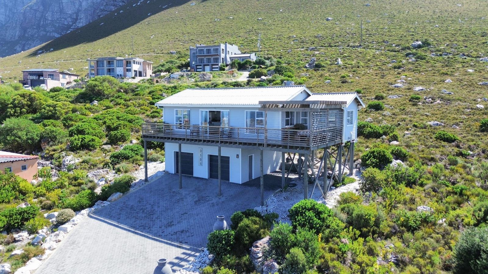 2 Bedroom House in Bettys Bay