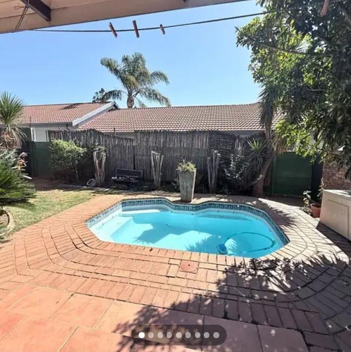 3 Bedroom Townhouse in Glen Marais