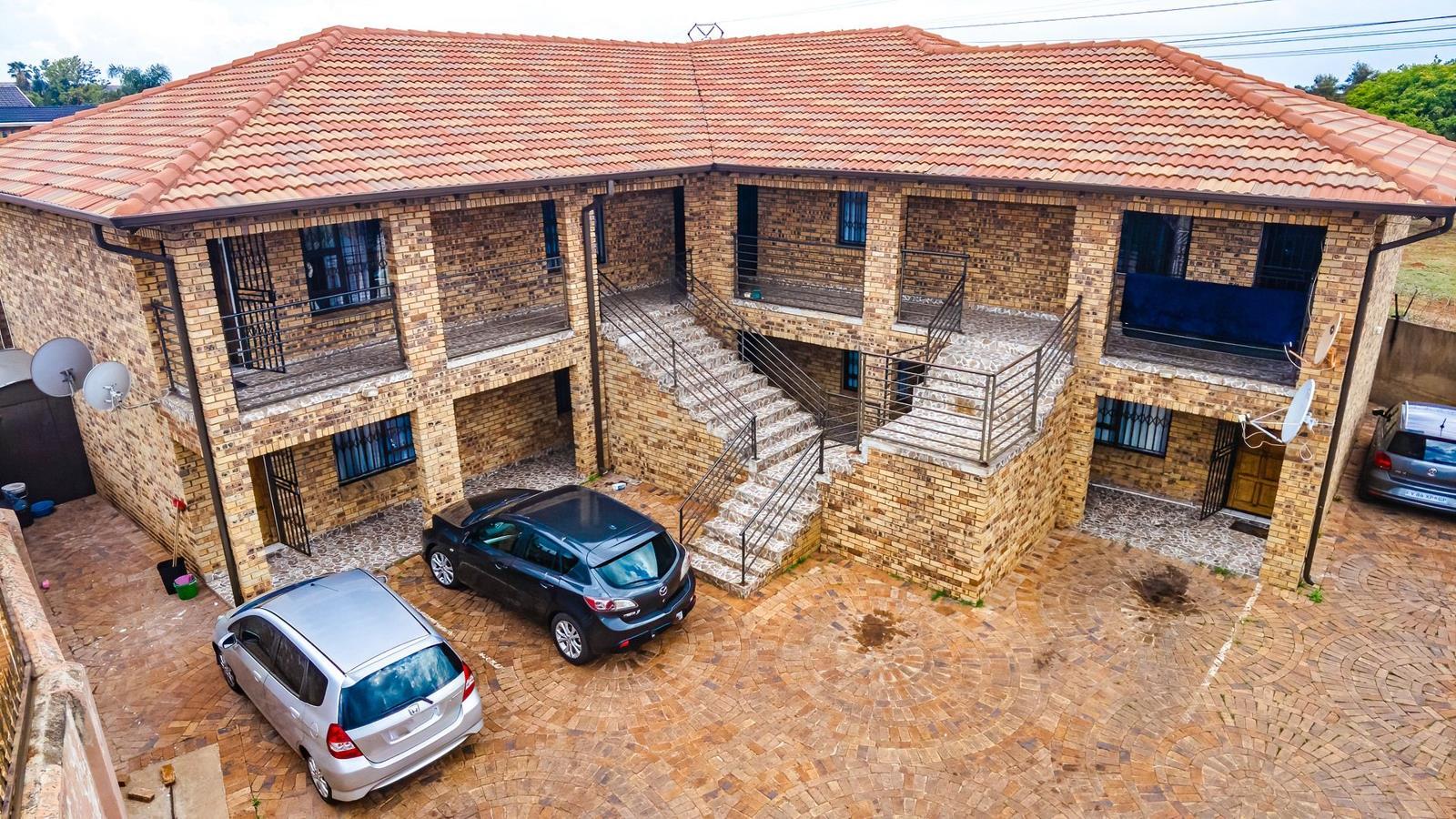 12 Bedroom House in Lenasia South