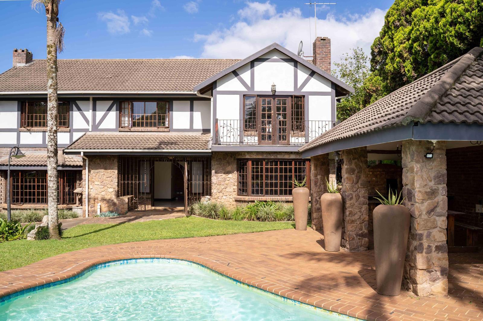 6 Bedroom House in Hillcrest Central
