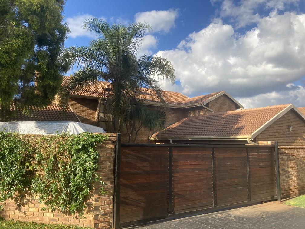 4 Bedroom House in Eldoraigne