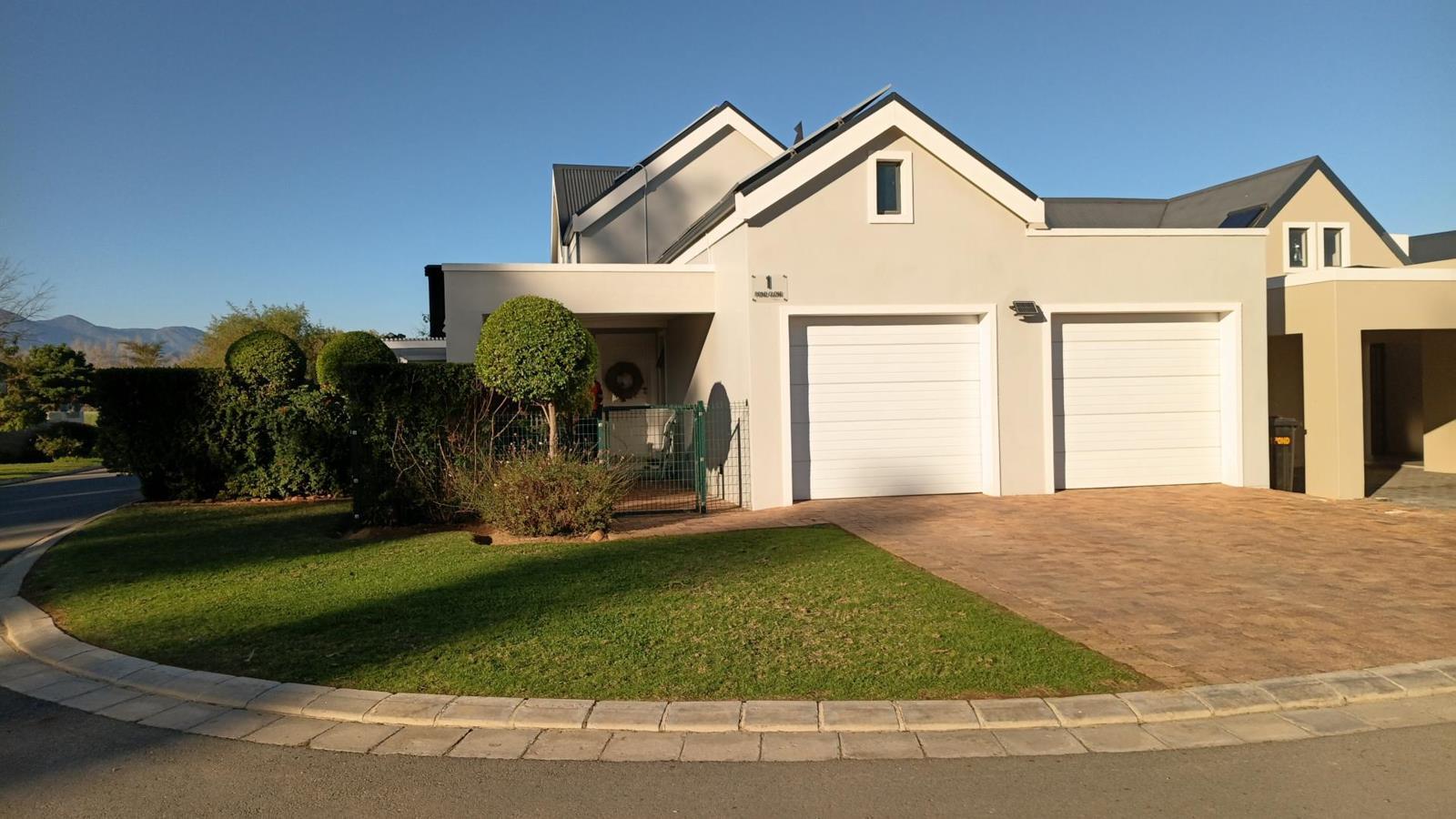 3 Bedroom House in Silwerstrand Golf and River Estate