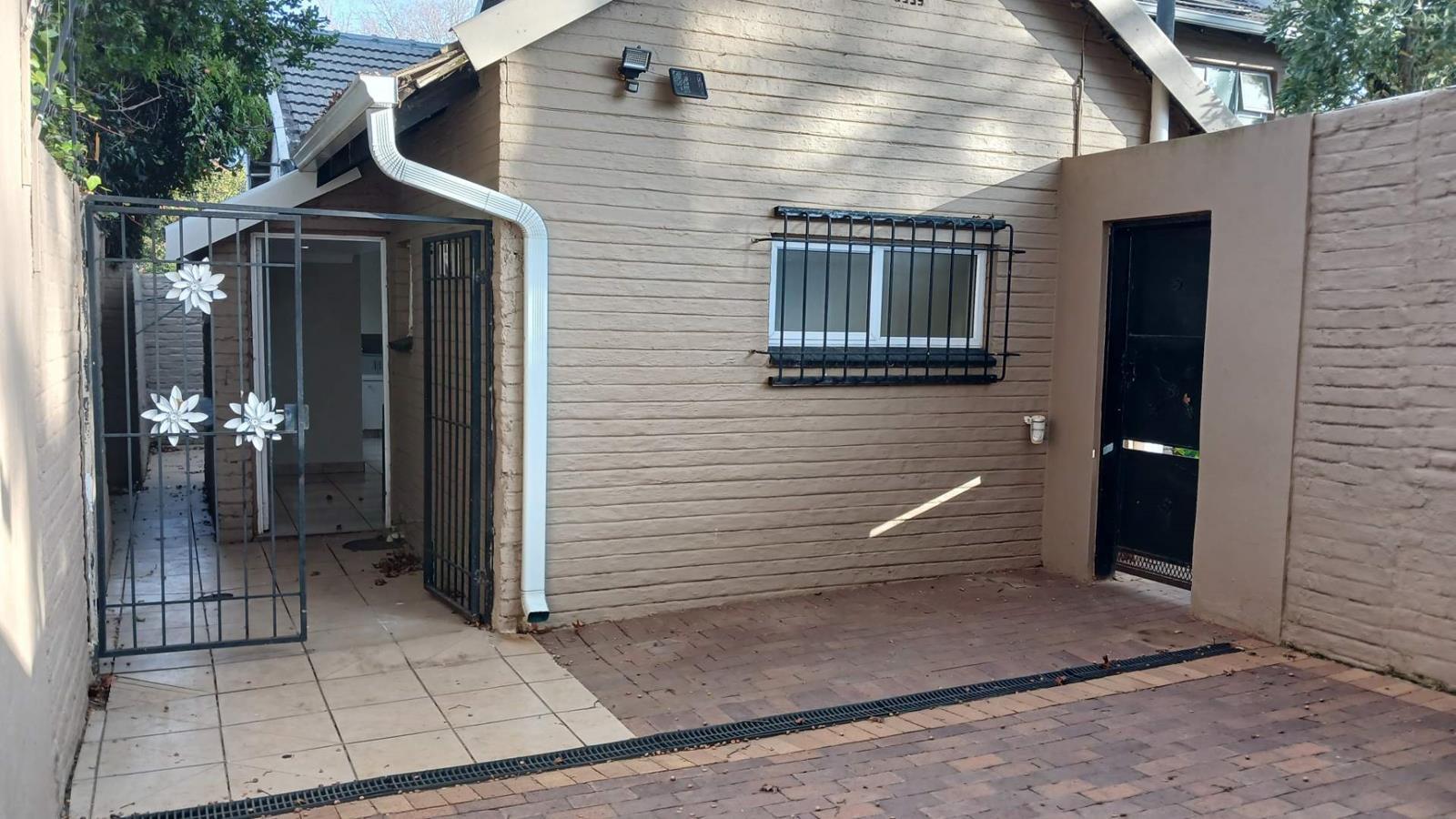 0.5 Bedroom Garden Cottage in Blairgowrie