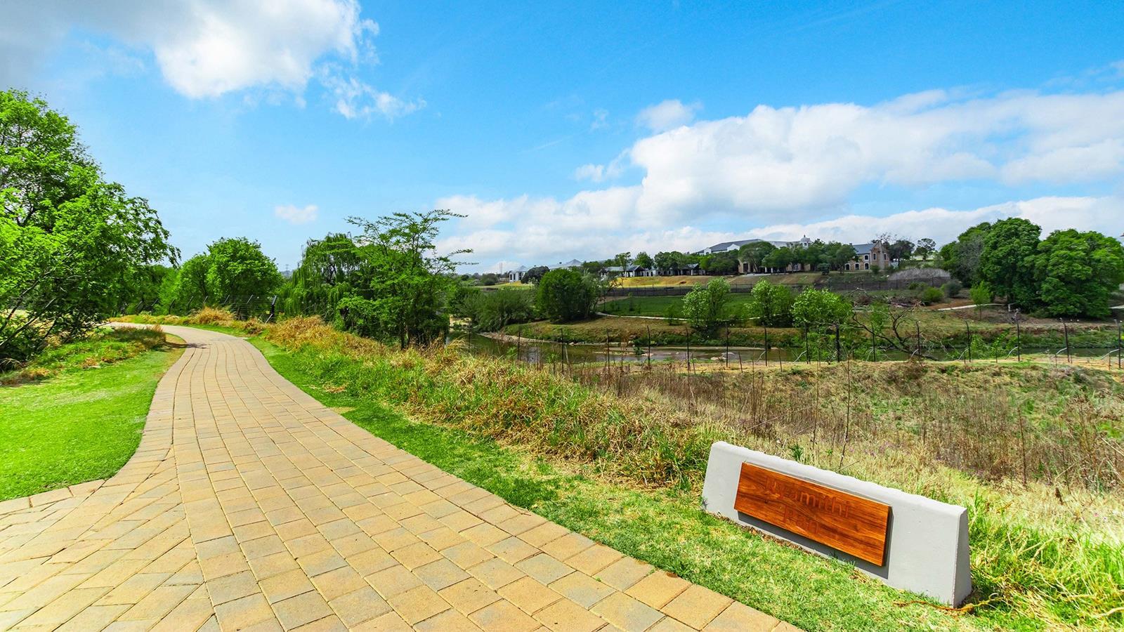 643 m² Land available in Helderfontein Estate
