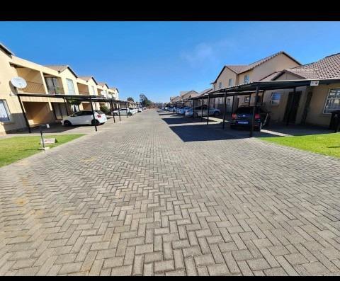 2 Bedroom Townhouse in Albertsdal