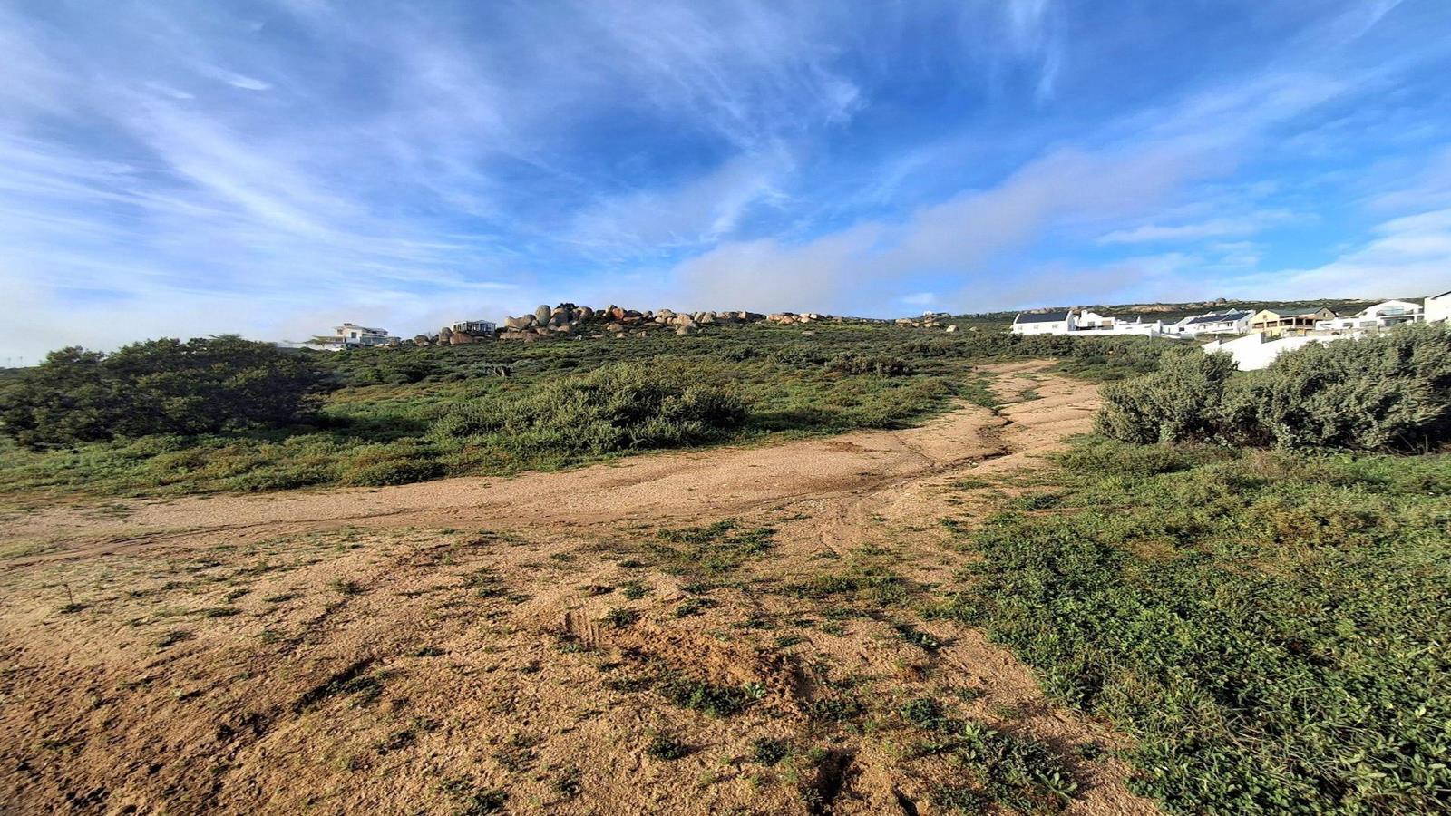 720 m² Land available in Da Gama Bay