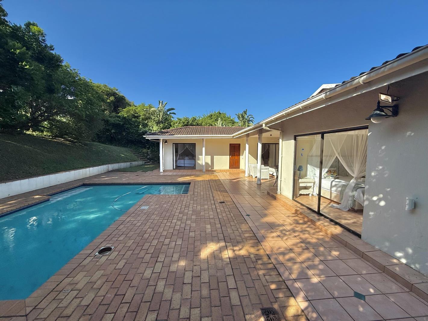 5 Bedroom House in Zinkwazi Beach