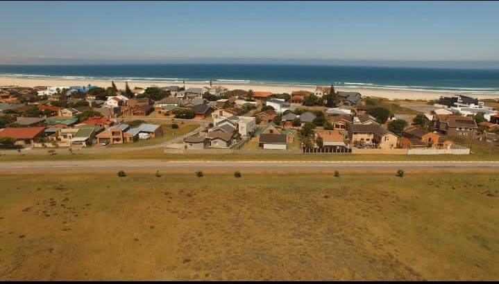 10 ha Land available in Jeffreys Bay