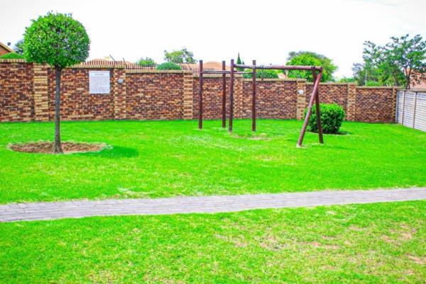 2 Bedroom House in Erand Gardens