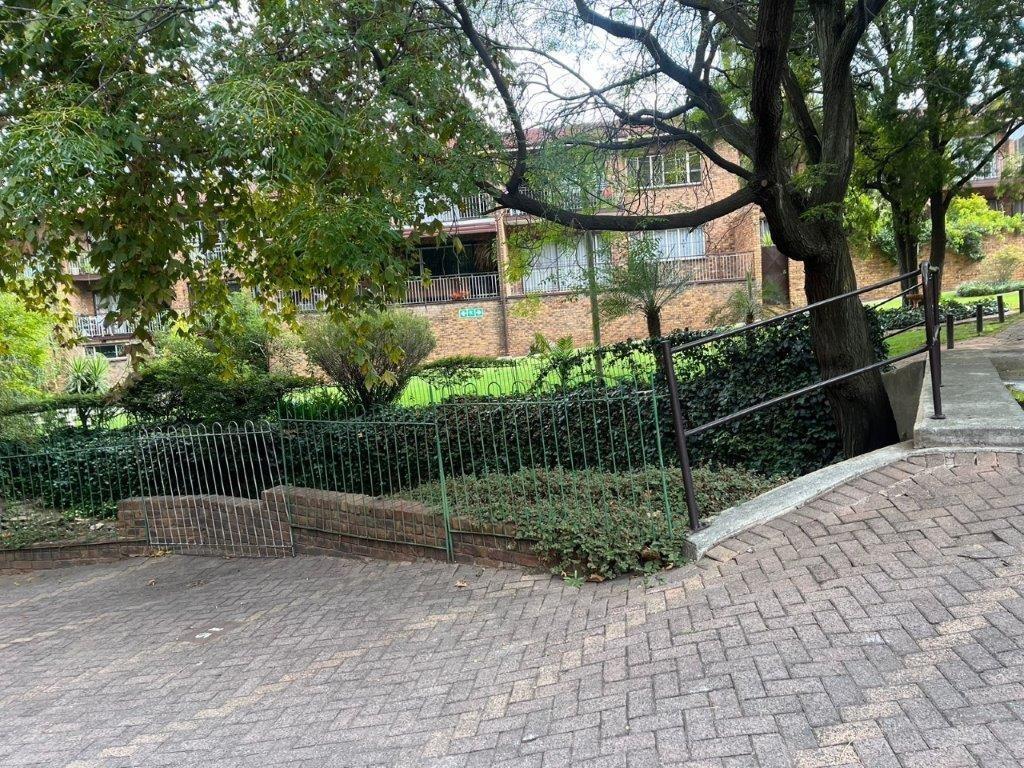 3 Bedroom Apartment in Southcrest
