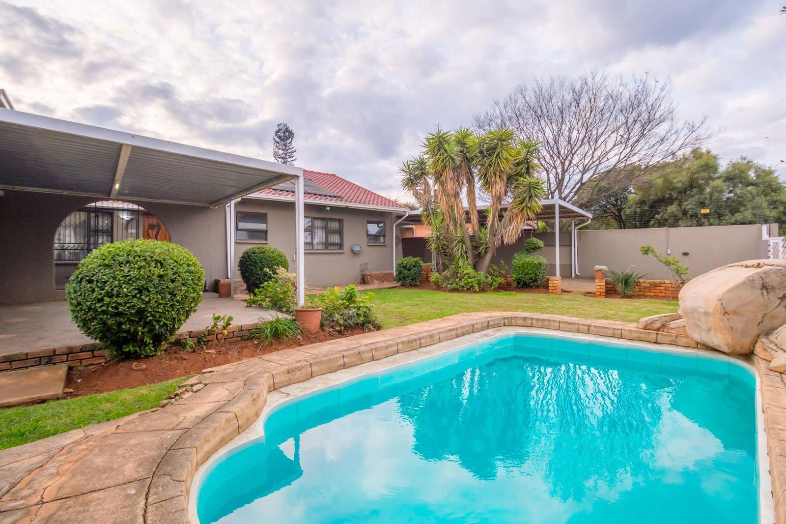 3 Bedroom House in Witpoortjie