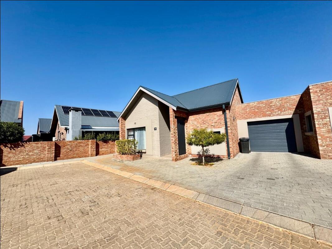 2 Bedroom Townhouse in De Land Estate