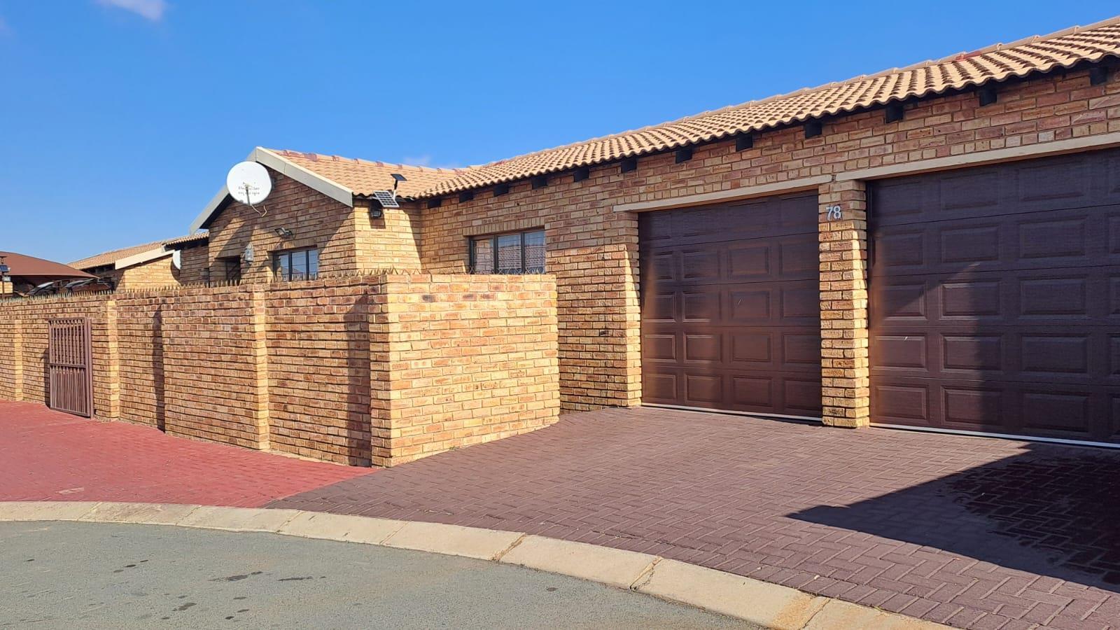 3 Bedroom House in Krugersdorp Central