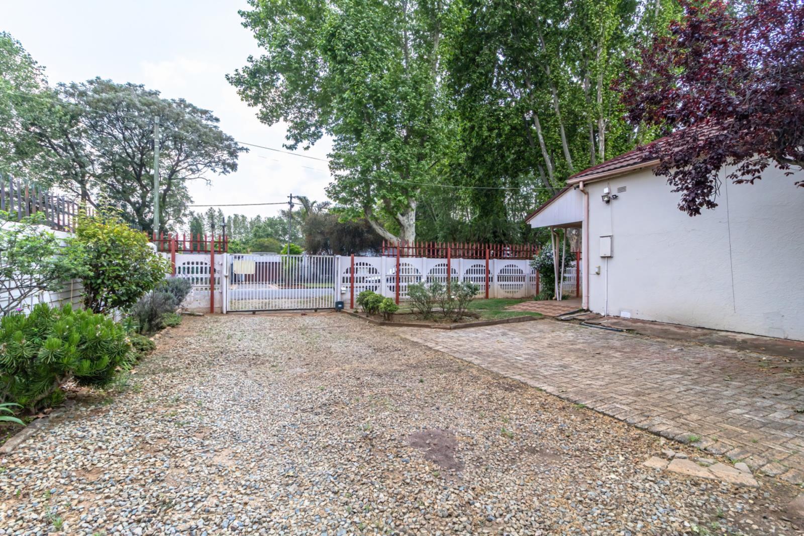 6 Bedroom House in Benoni Central