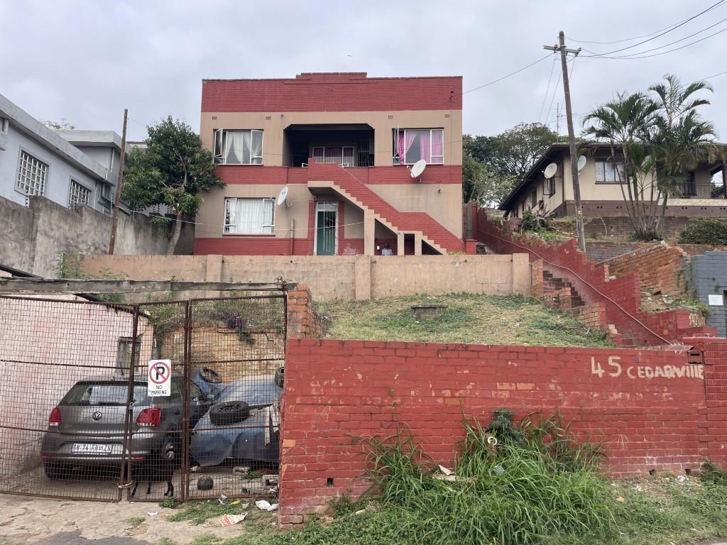 7 Bedroom House in Clare Hills