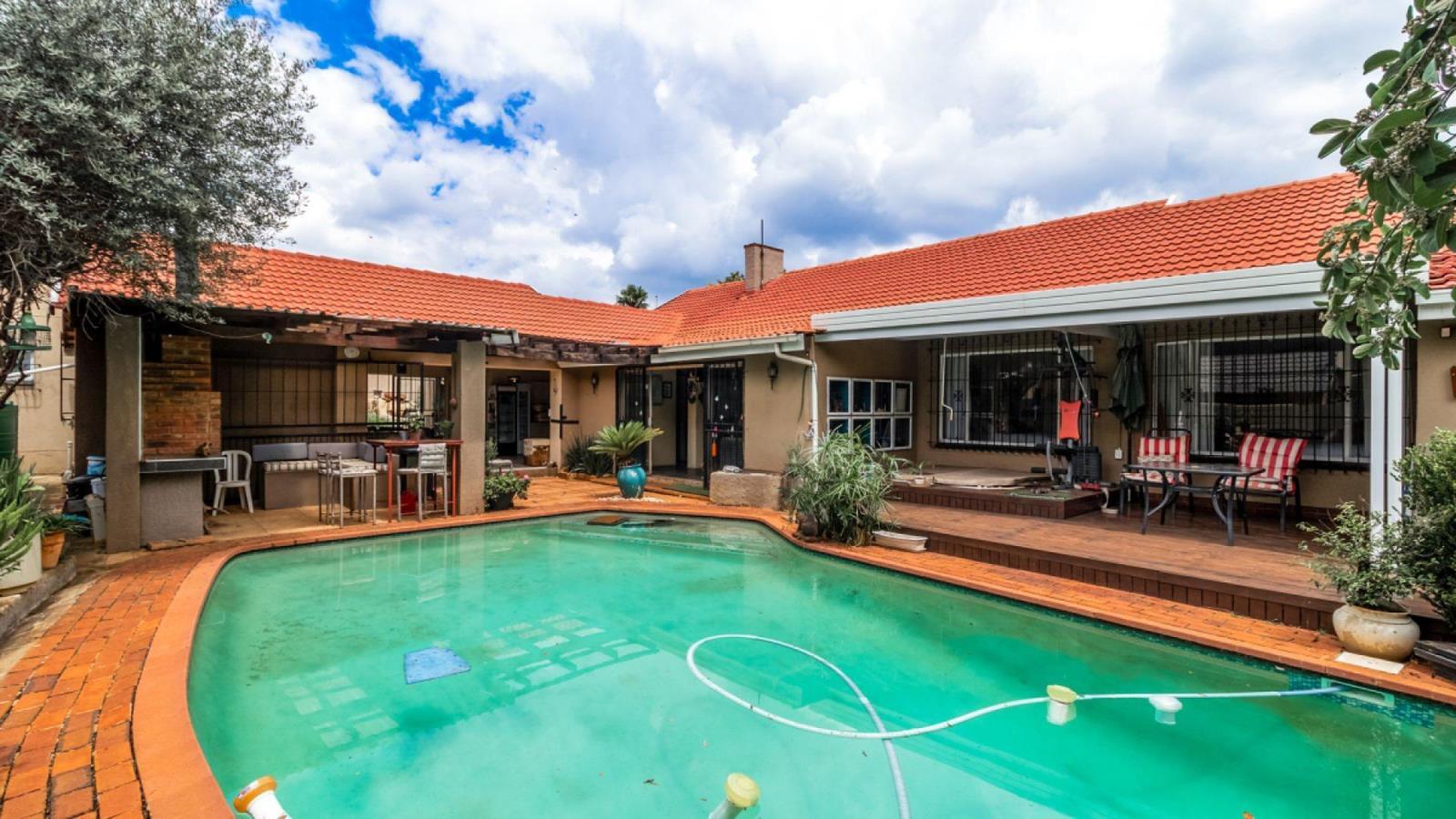 3 Bedroom House in Buurendal